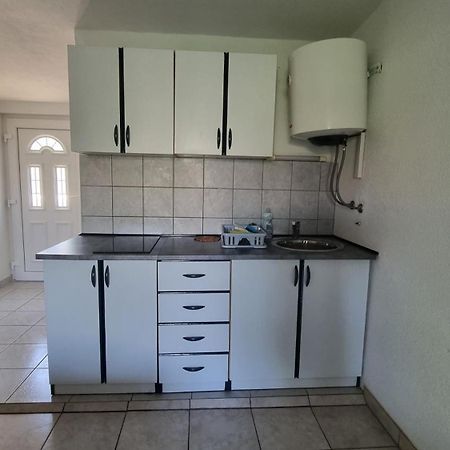 Apartments Seso Pag Town Luaran gambar