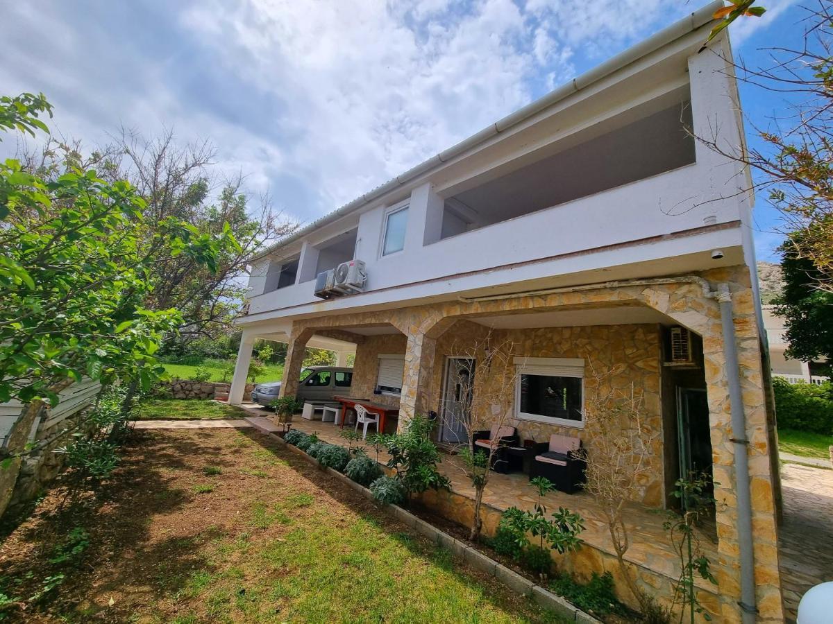 Apartments Seso Pag Town Luaran gambar